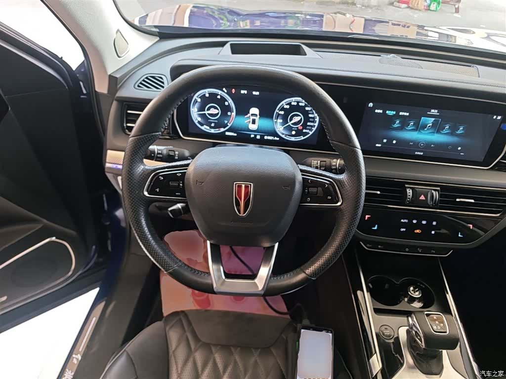 Hongqi HS5, 2022 11