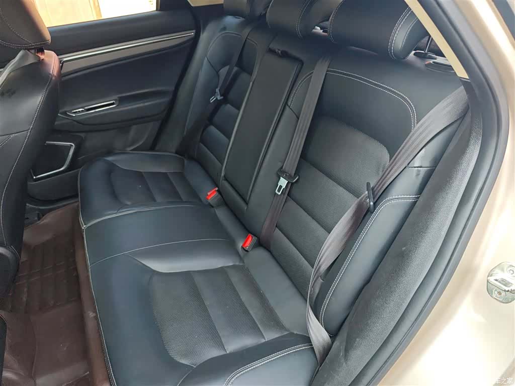 Geely Emgrand, 2017 17