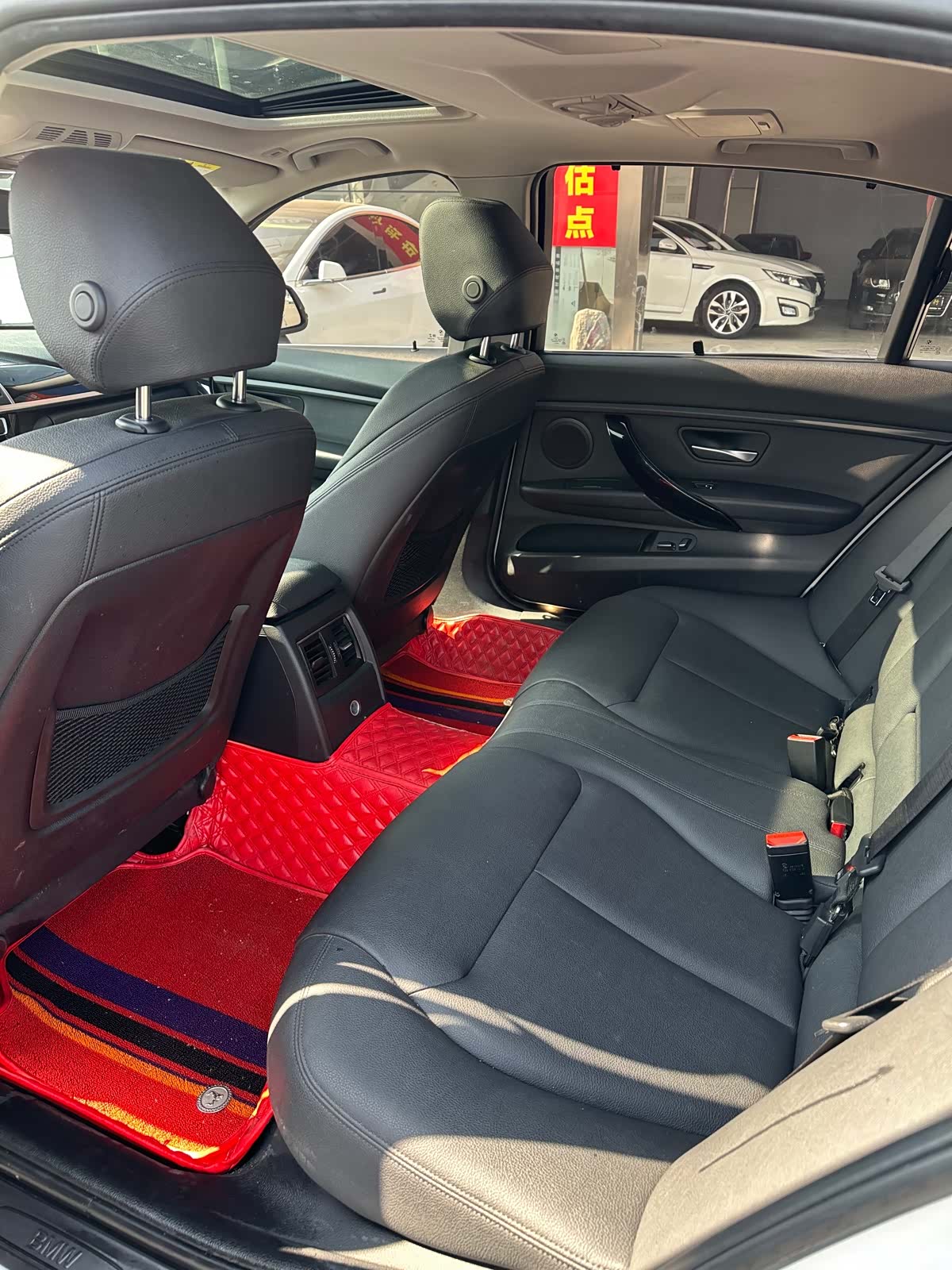BMW 3 Series, 2018 все фото