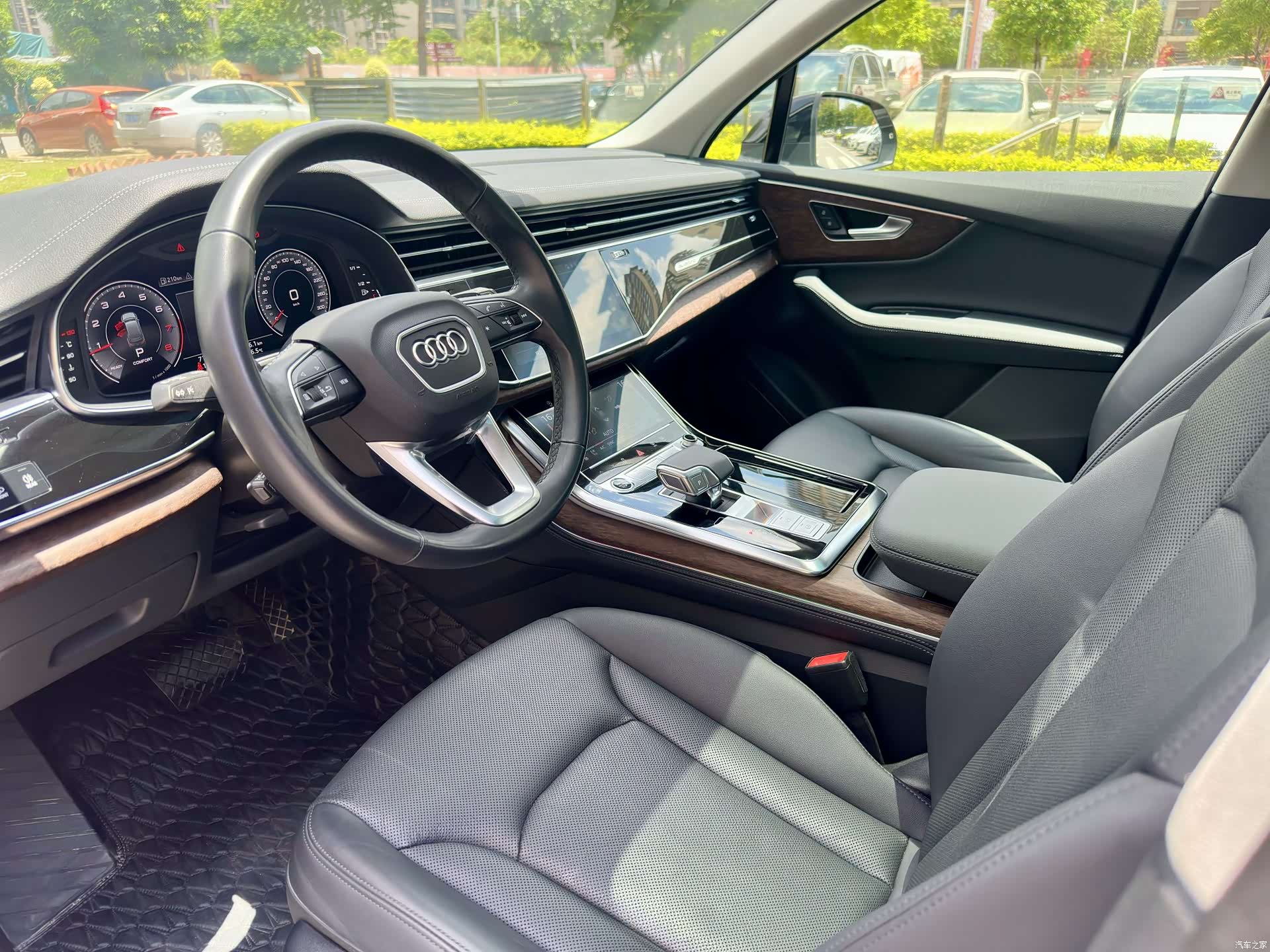 Audi Q7, 2024 9