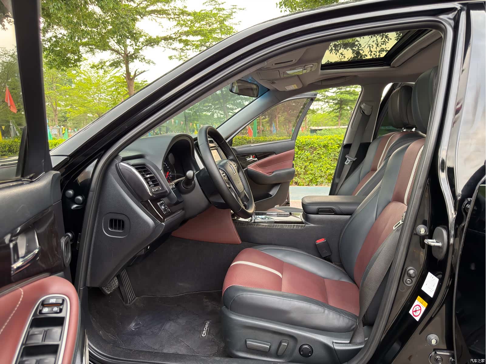Toyota Crown, 2017 10