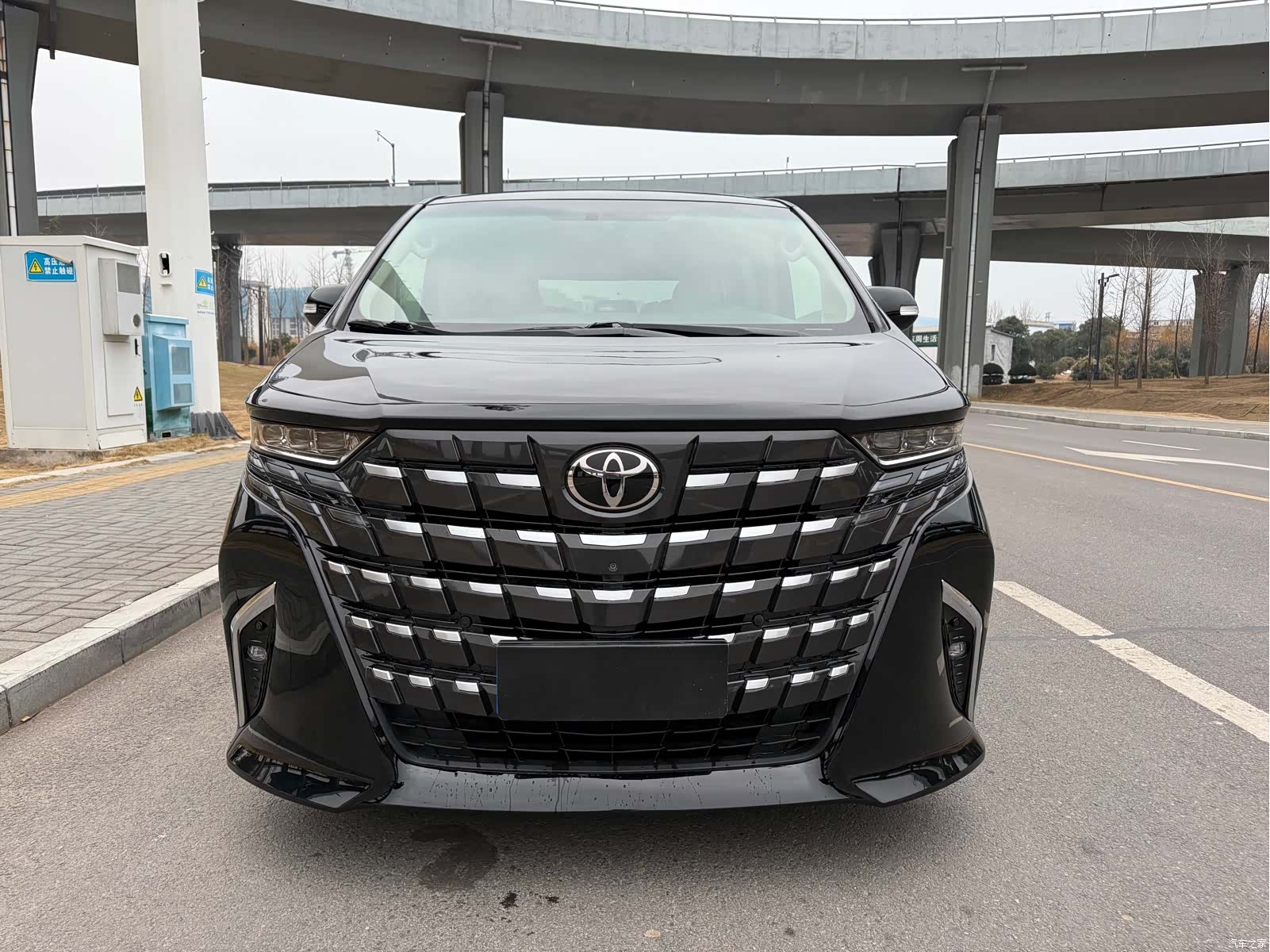 Toyota Alphard, 2014 2