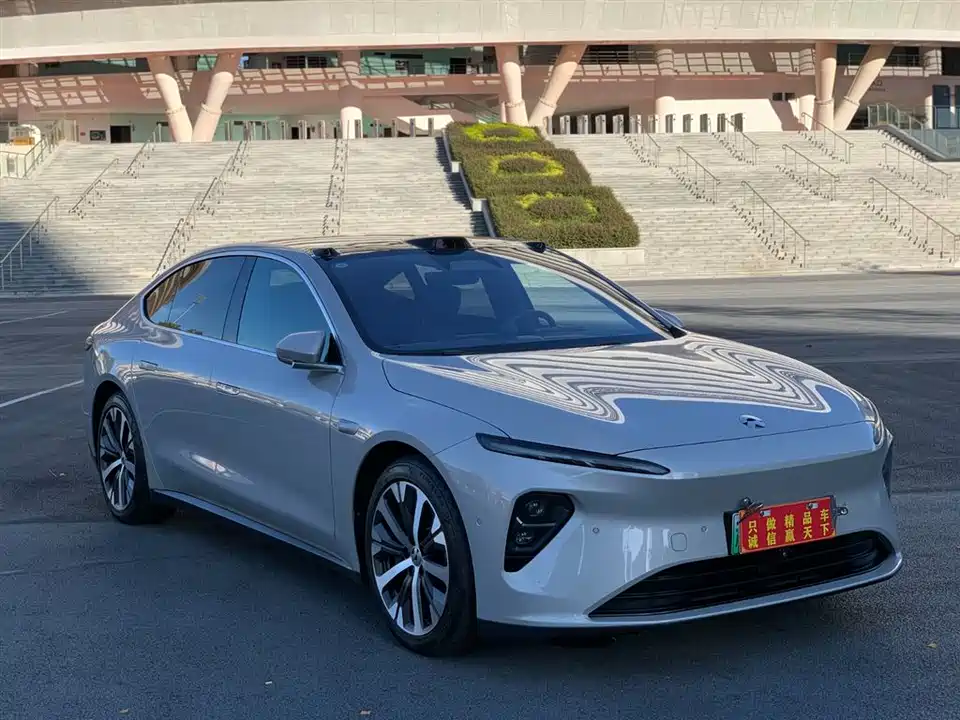 NIO ET7