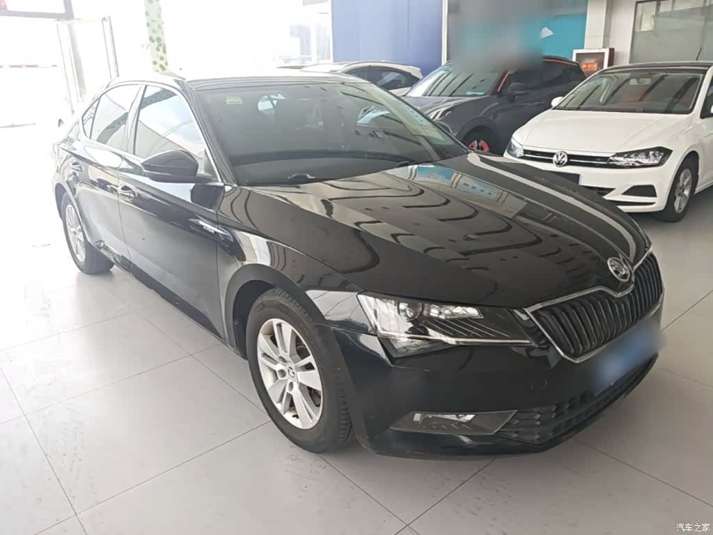 Skoda Superb, 2018 4