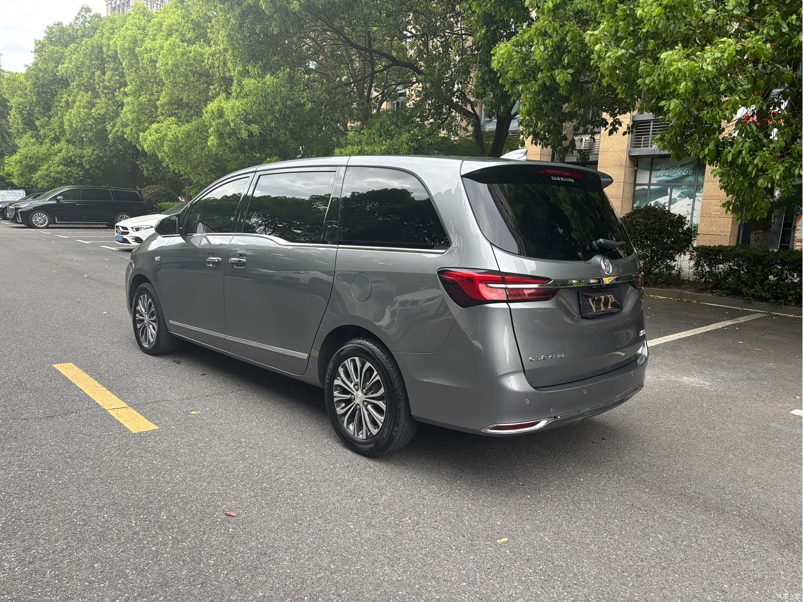 Buick GL8, 2021 4