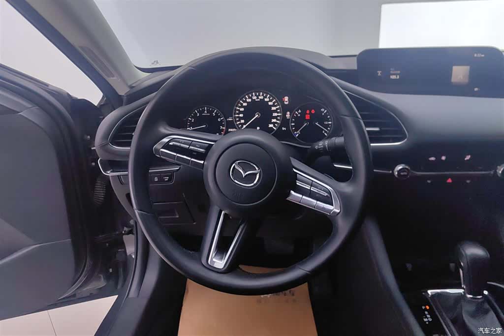 Mazda Mazda3, 2021 15