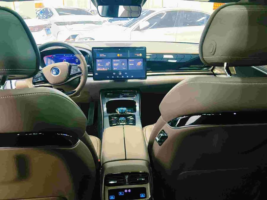 BYD Han 2024, фото 7