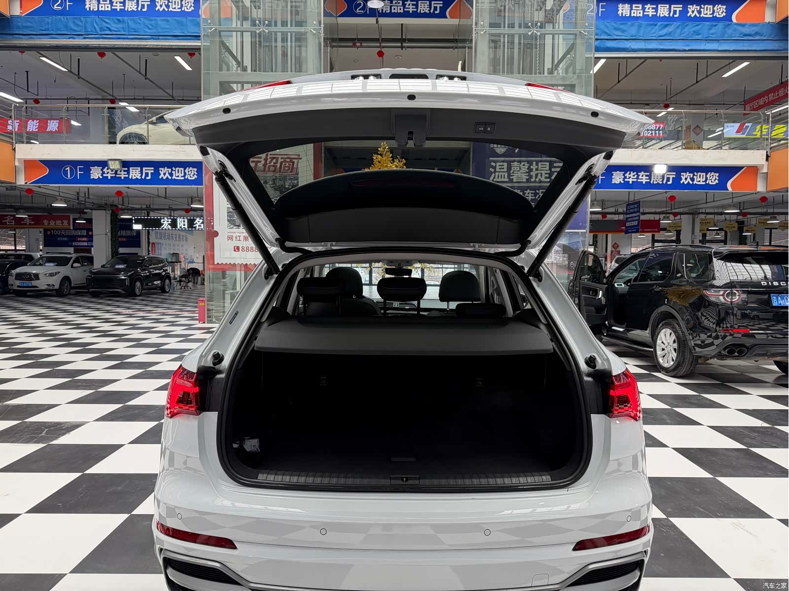 Audi Q3, 2023 8