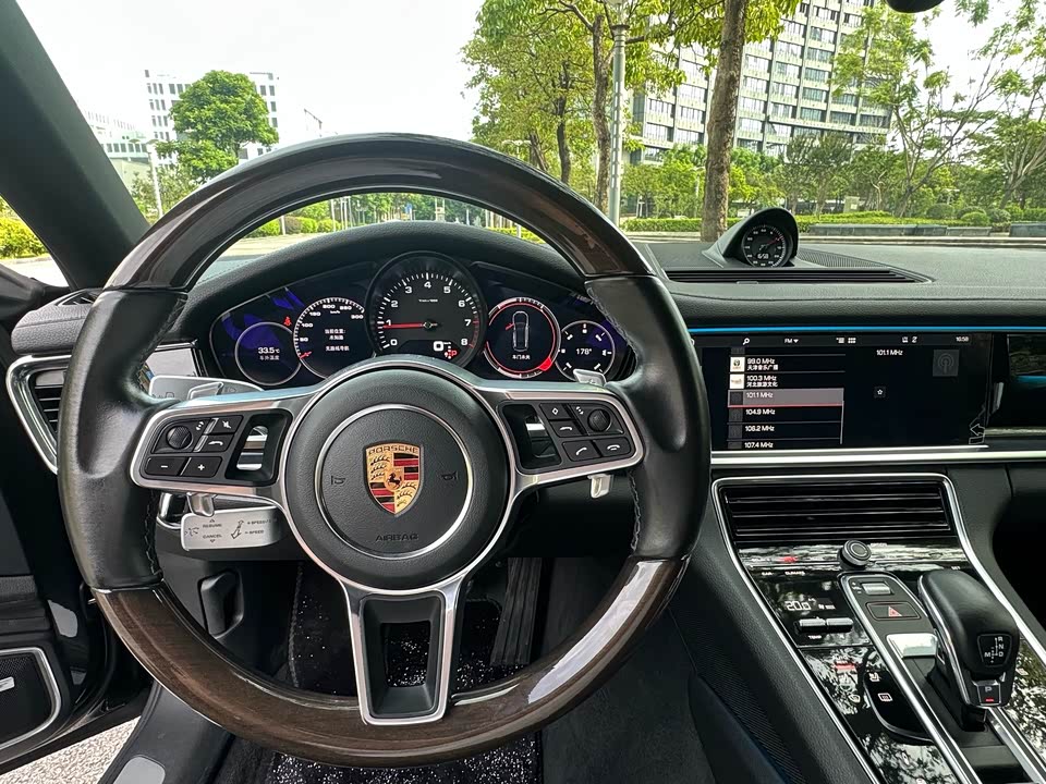 Porsche Panamera