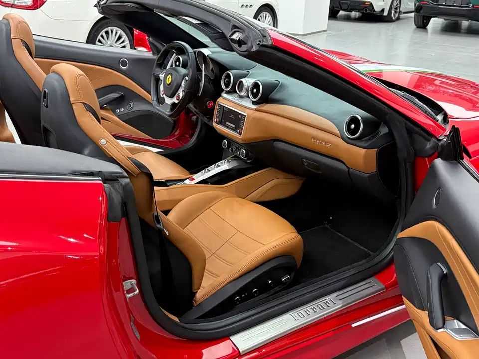 Ferrari California T