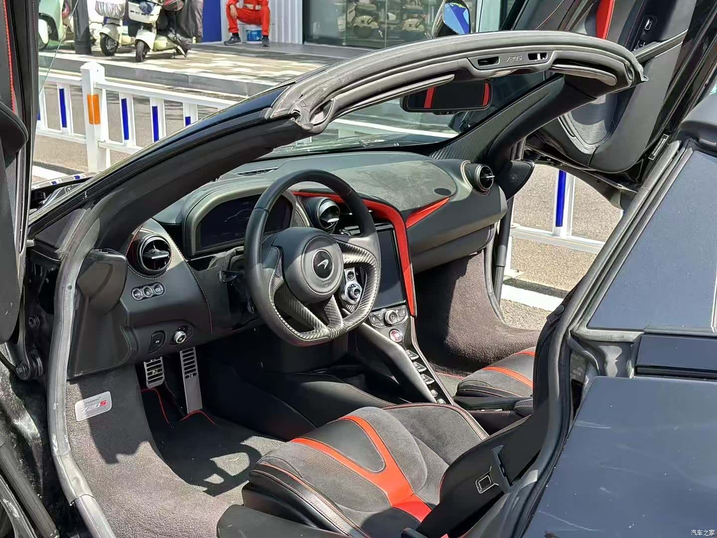 McLaren 720S, 2020 все фото