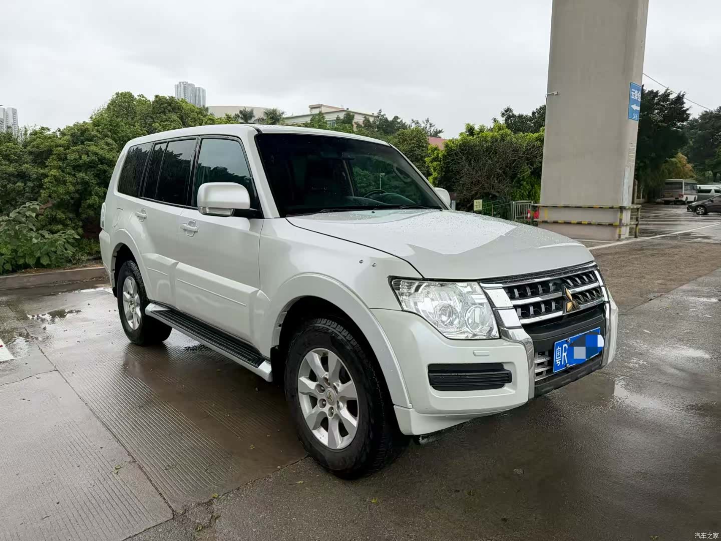 Mitsubishi Pajero, 2016 3