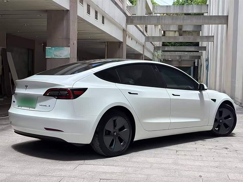 Tesla Model 3 Tesla Model 3
