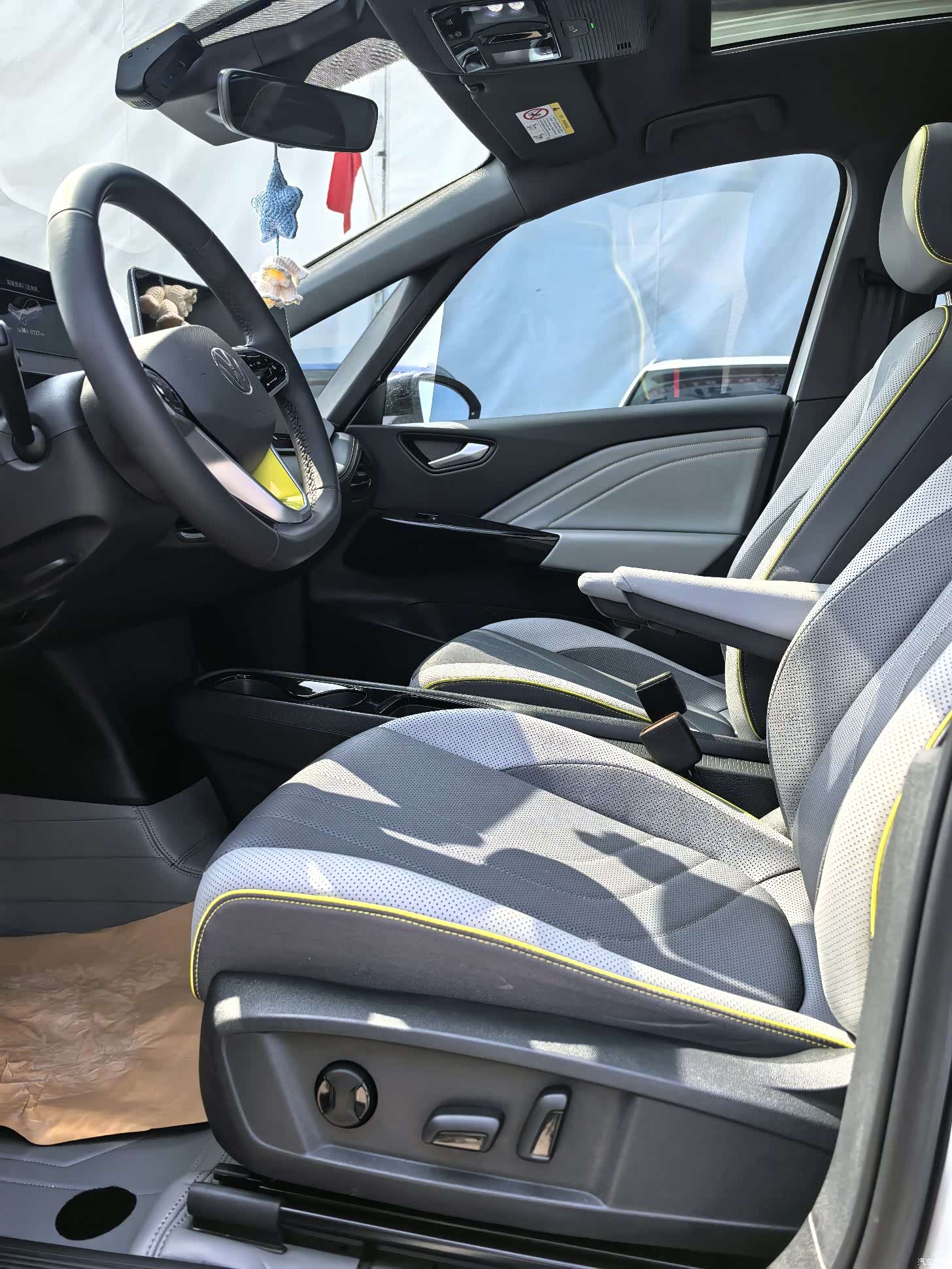 Volkswagen ID.3, 2025 все фото