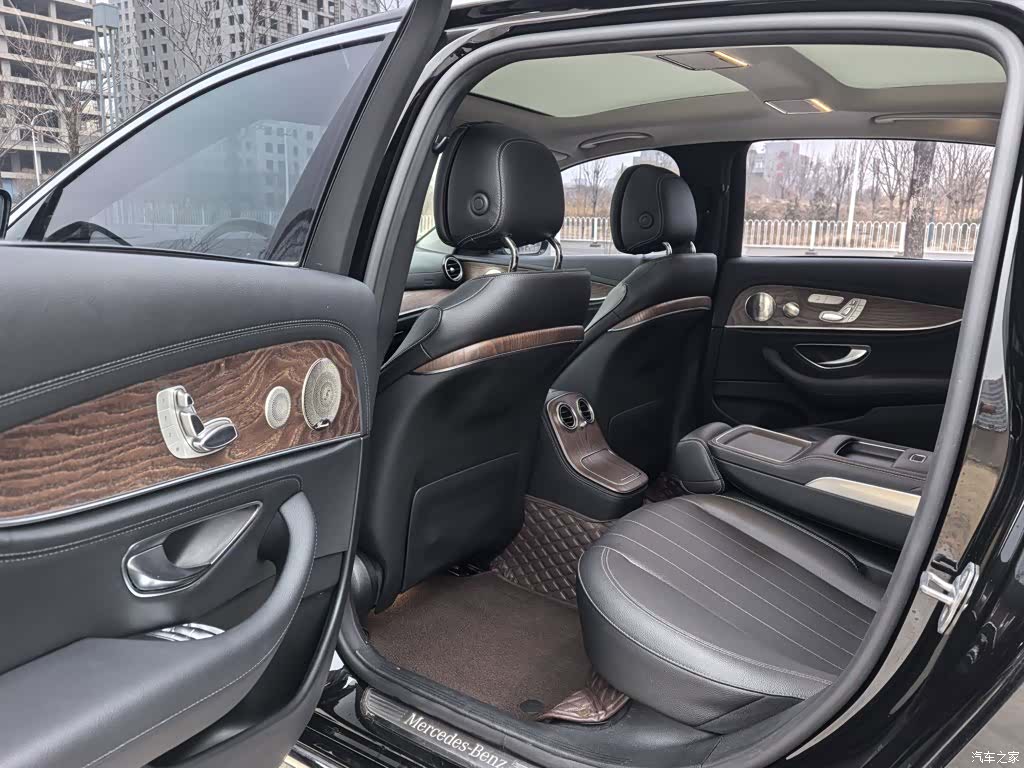 Mercedes-Benz E-Class, 2022 17