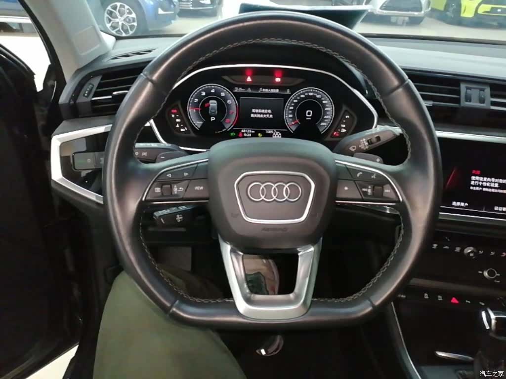 Audi Q3, 2022 11