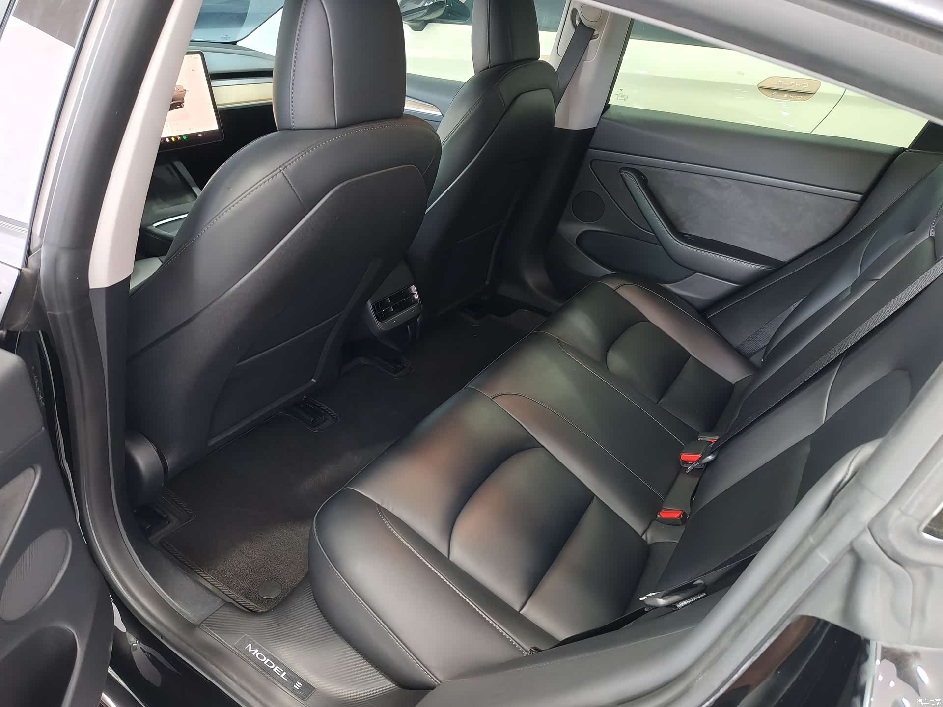 Tesla Model 3, 2023 12