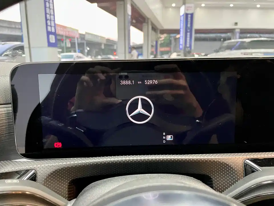 Mercedes-Benz CLA Mercedes-Benz CLA