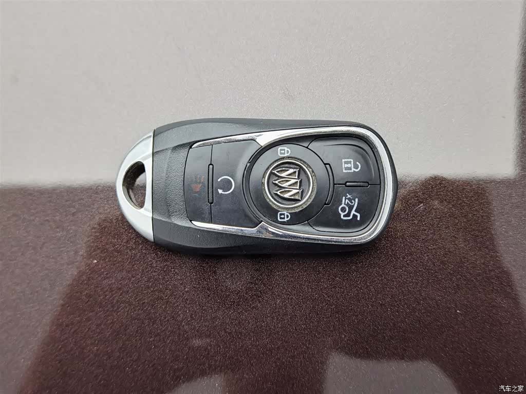 Buick LaCrosse, 2017 19