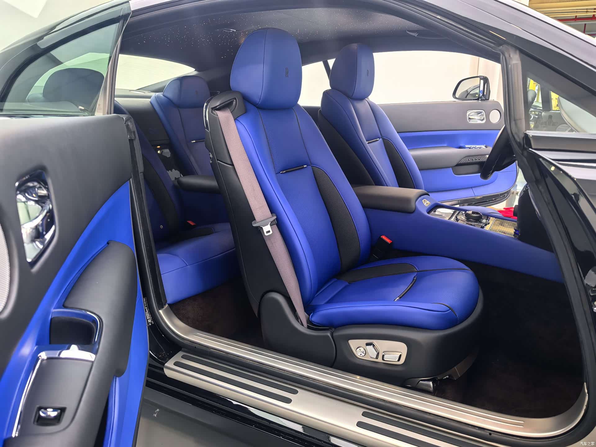 Rolls-Royce Wraith, 2014 12