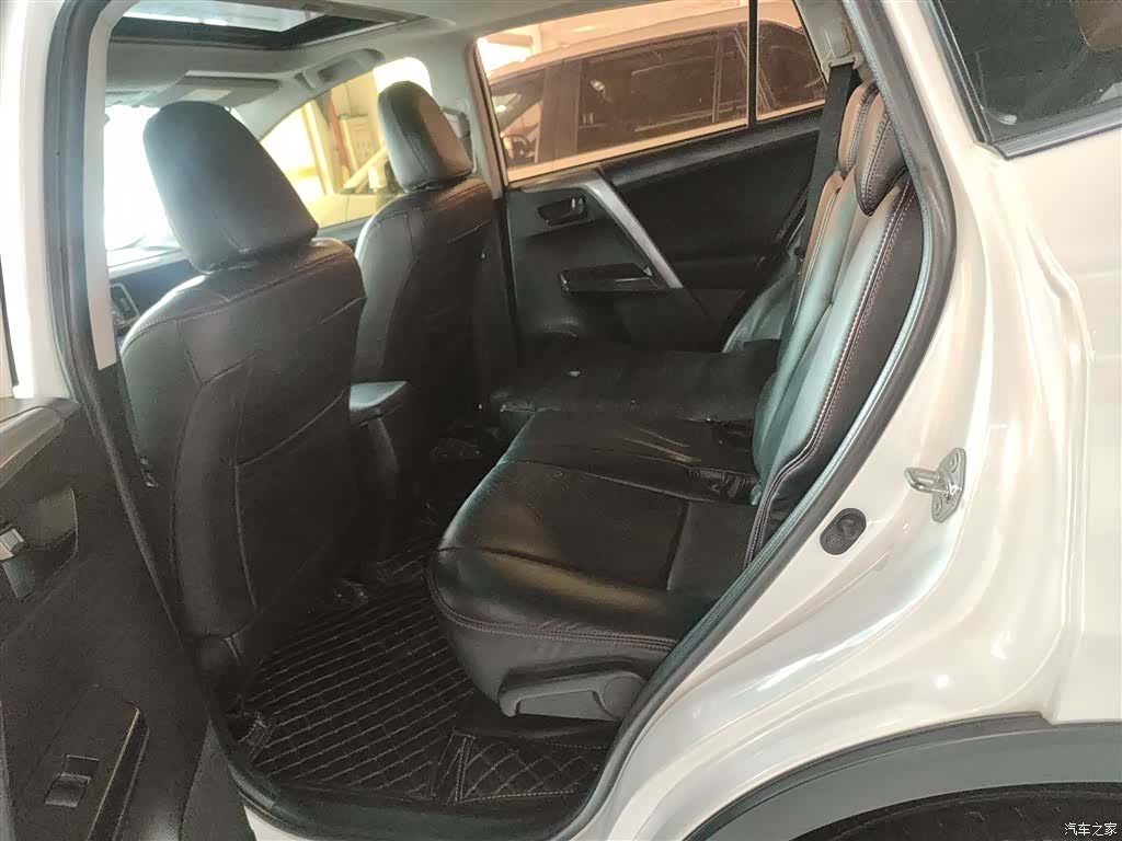 Toyota RAV4, 2018 17