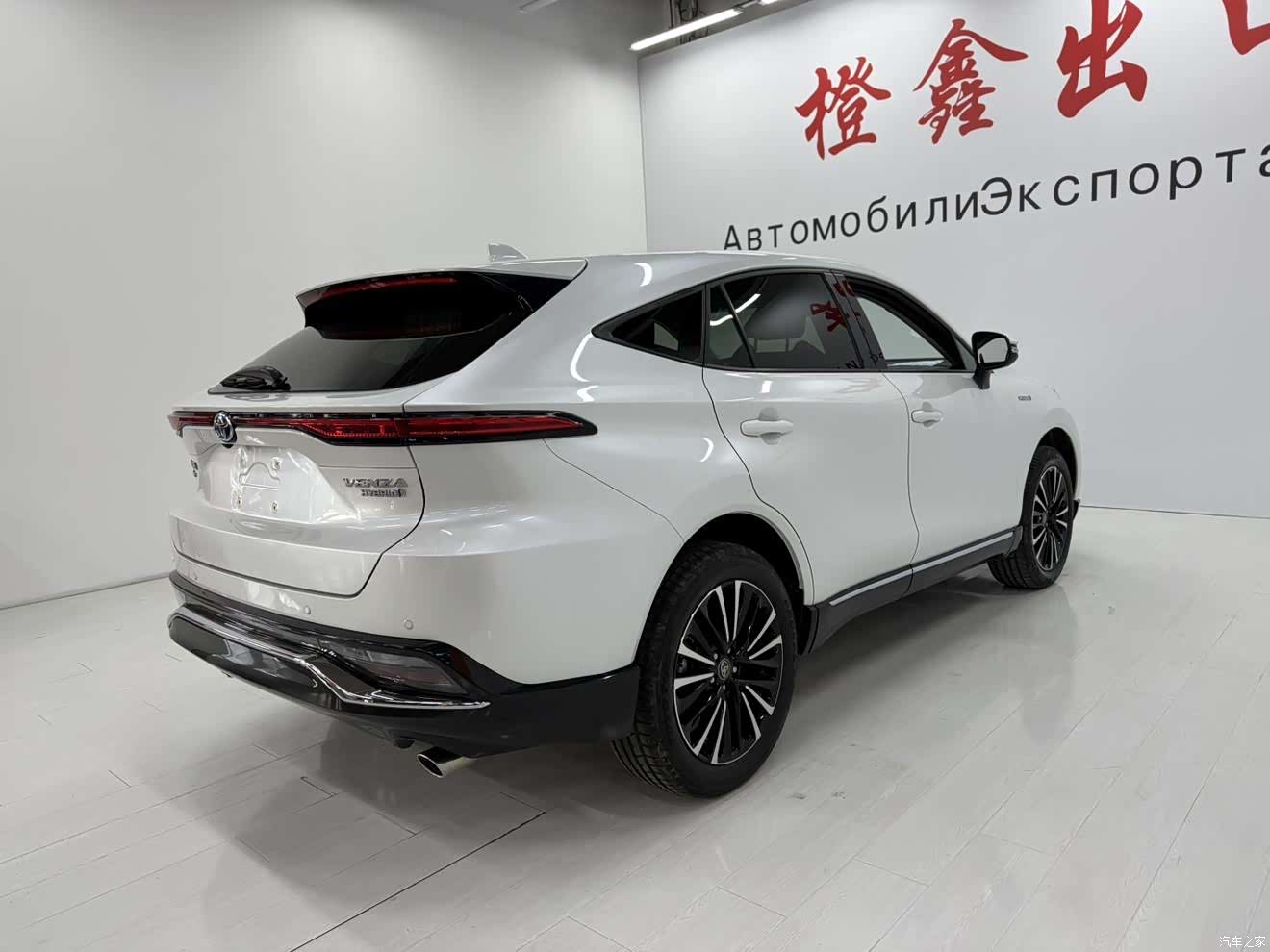 Toyota Venza, 2022 4
