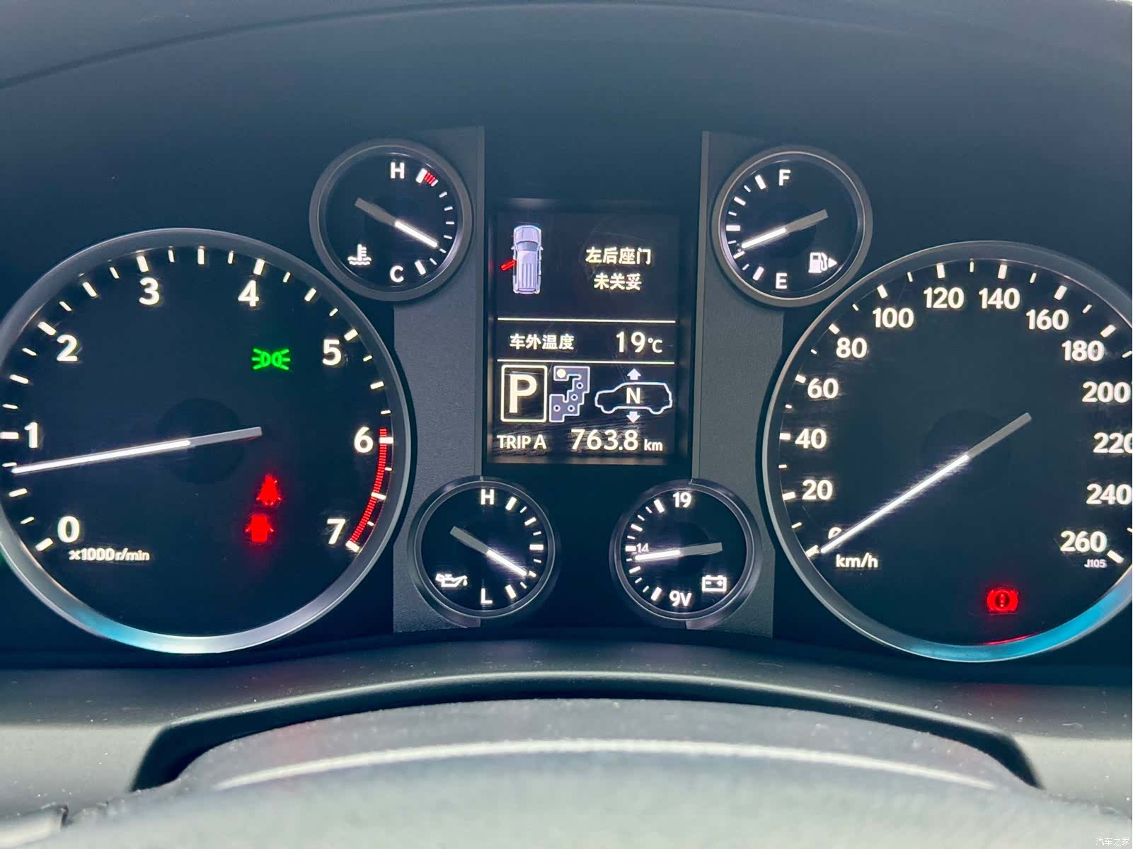 Lexus LX, 2016 7
