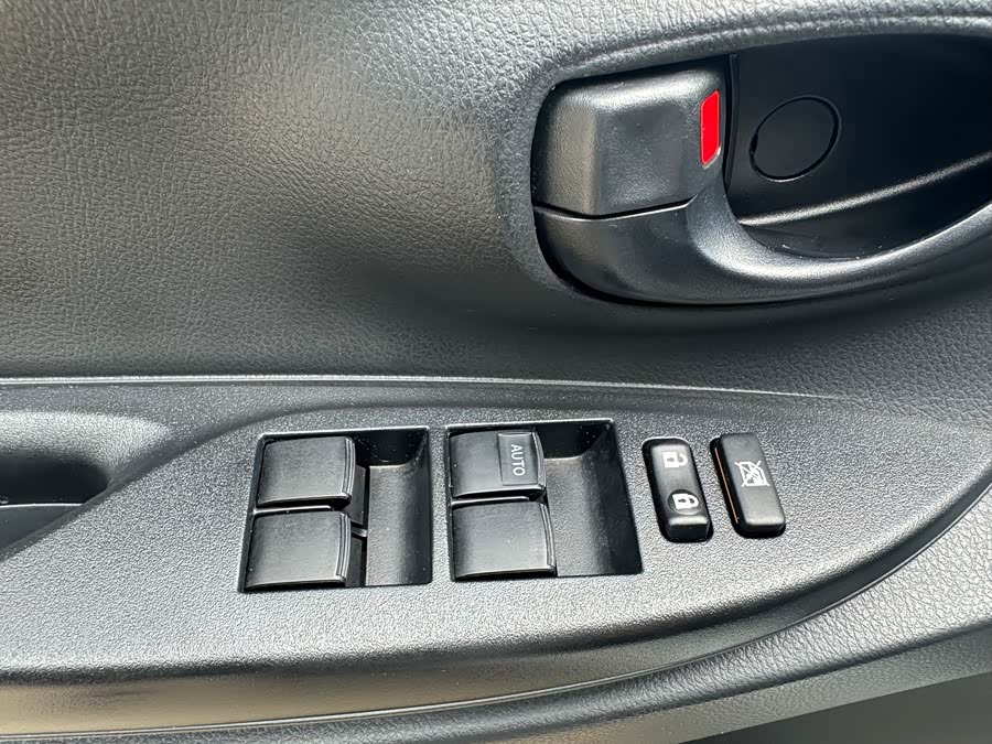 Toyota YARiS L 2022, фото 4