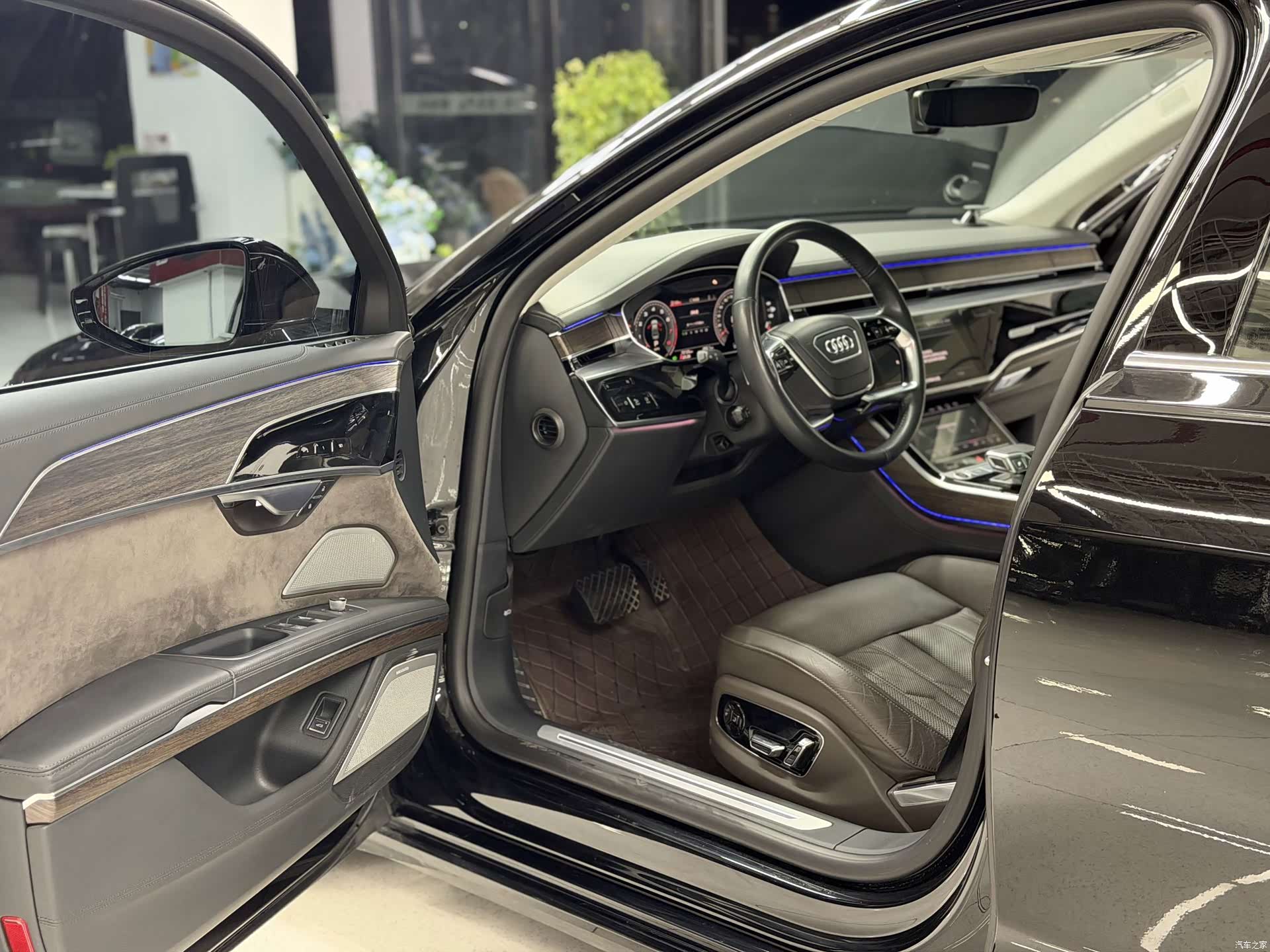 Audi A8L, 2021 11