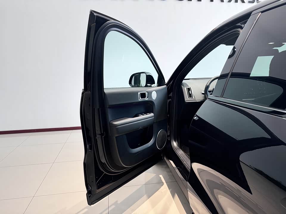 Li Auto Ideal L6
