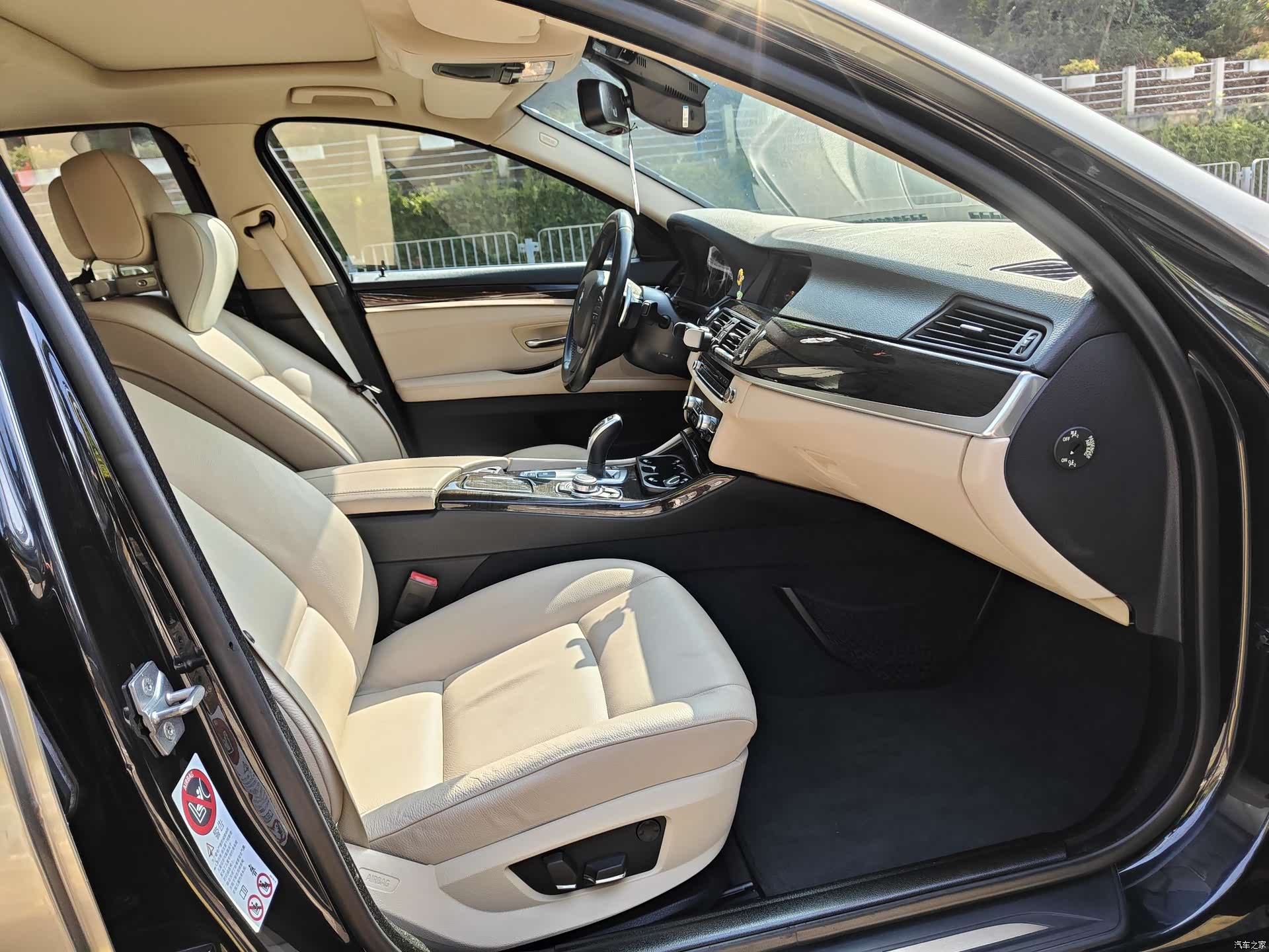 BMW 5 Series, 2011 14