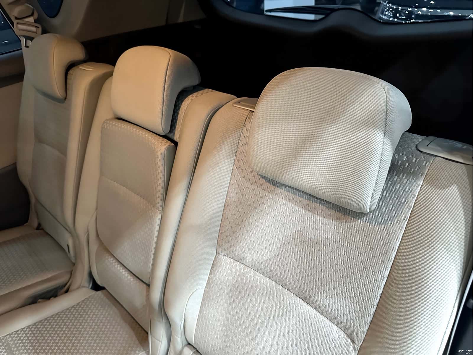 Toyota 180E, 2016 9