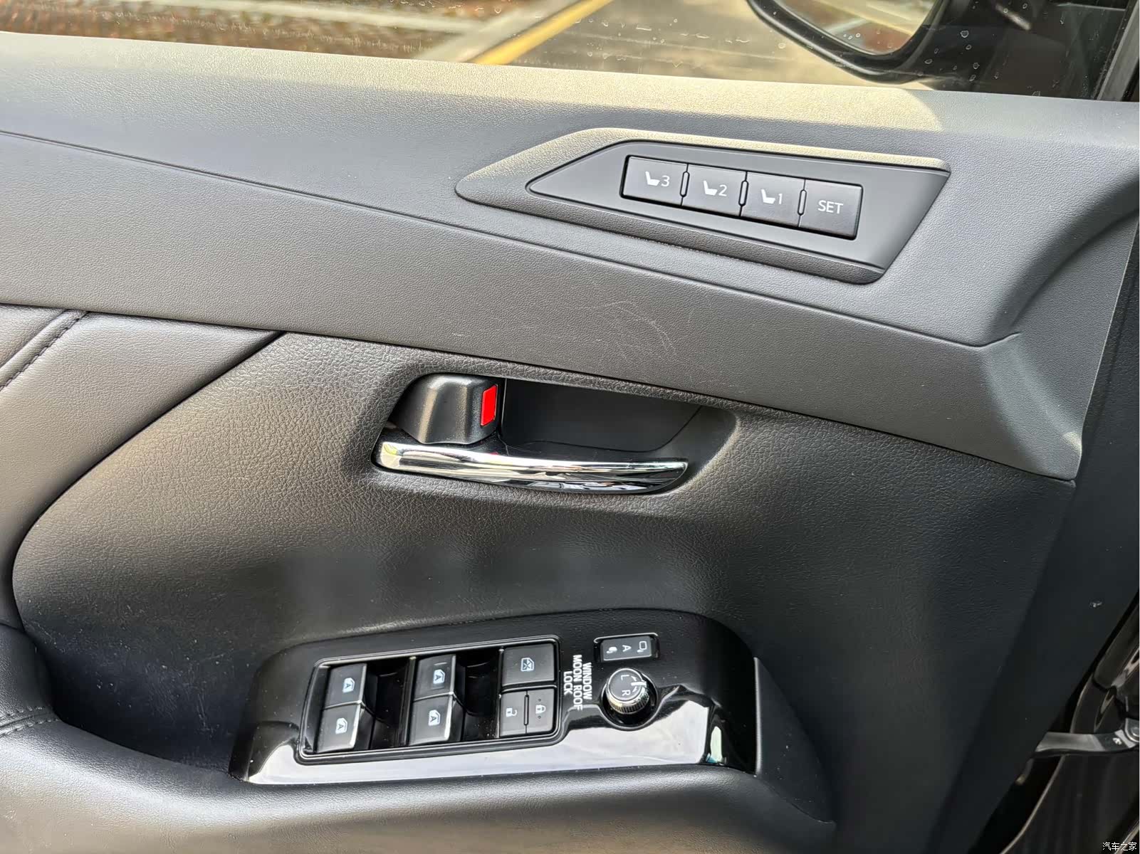 Toyota Vellfire, 2019 11