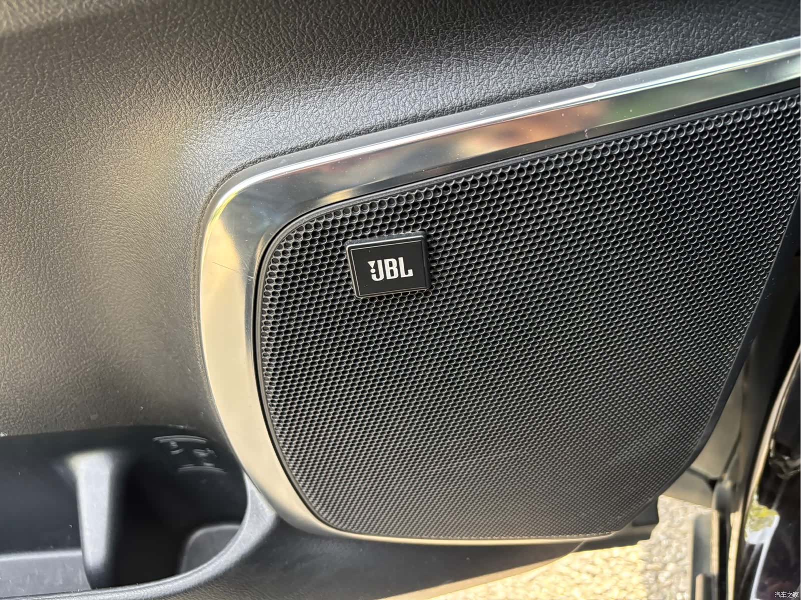 Toyota Vellfire, 2019 12