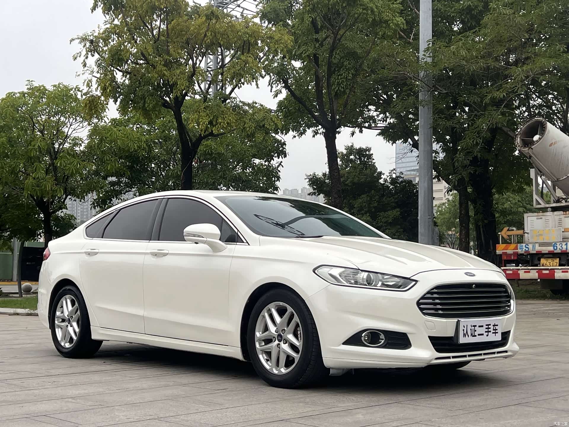 Ford Mondeo, 2014 3