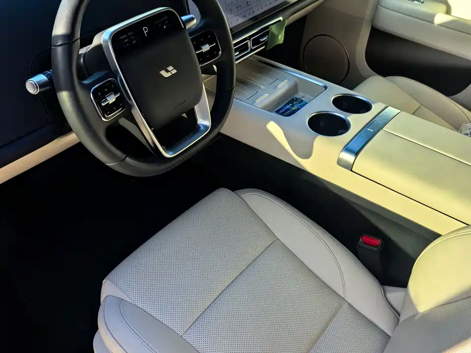 Li Auto Ideal L6