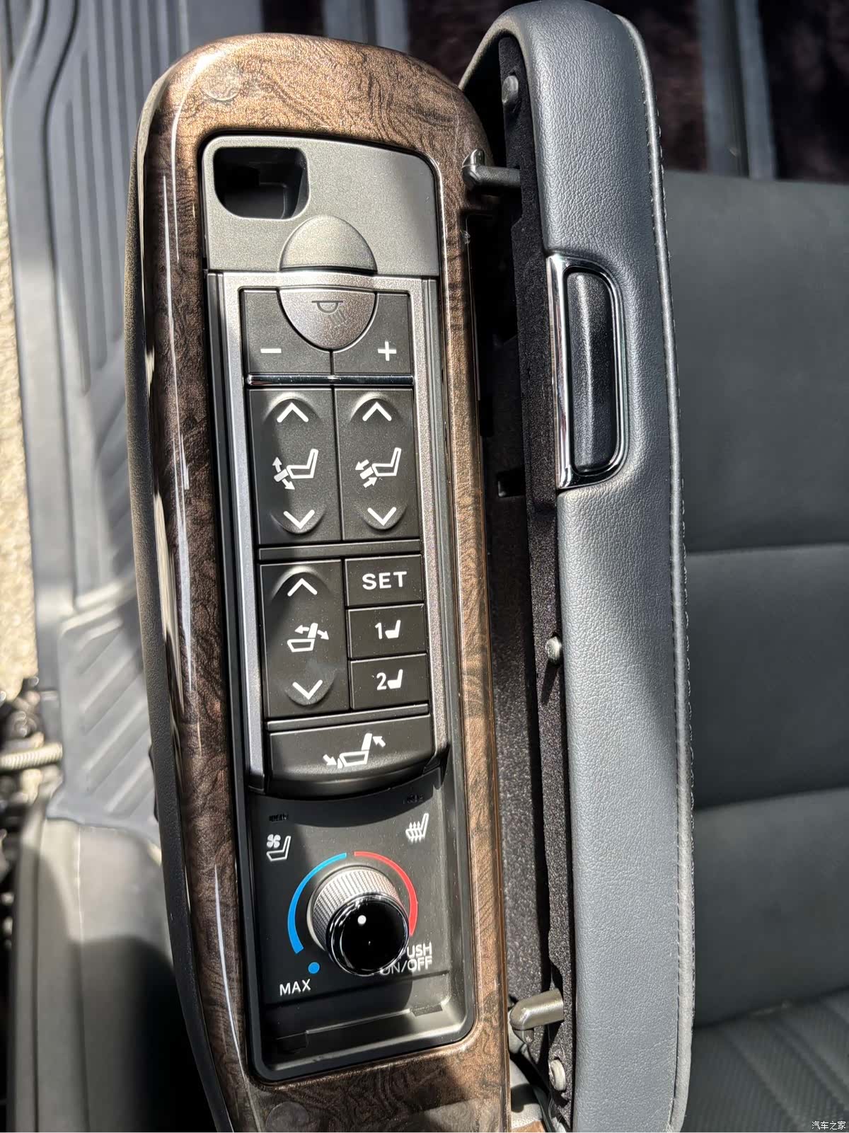 Toyota Vellfire, 2019 19