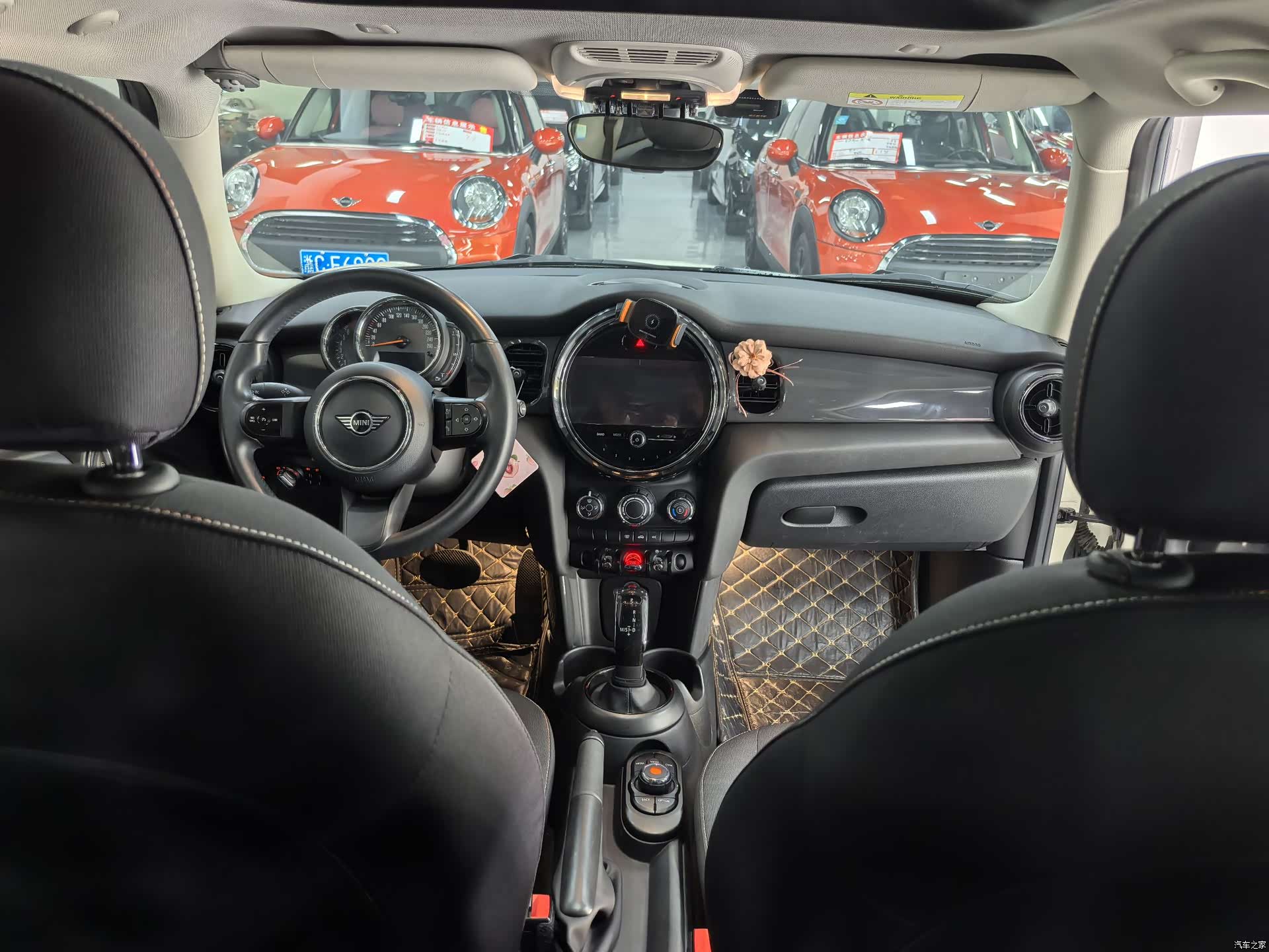 Mini ONE, 2022 11