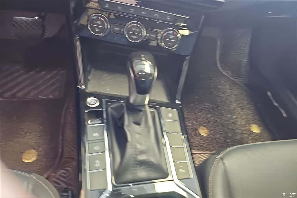 Volkswagen Passat, 2020 16