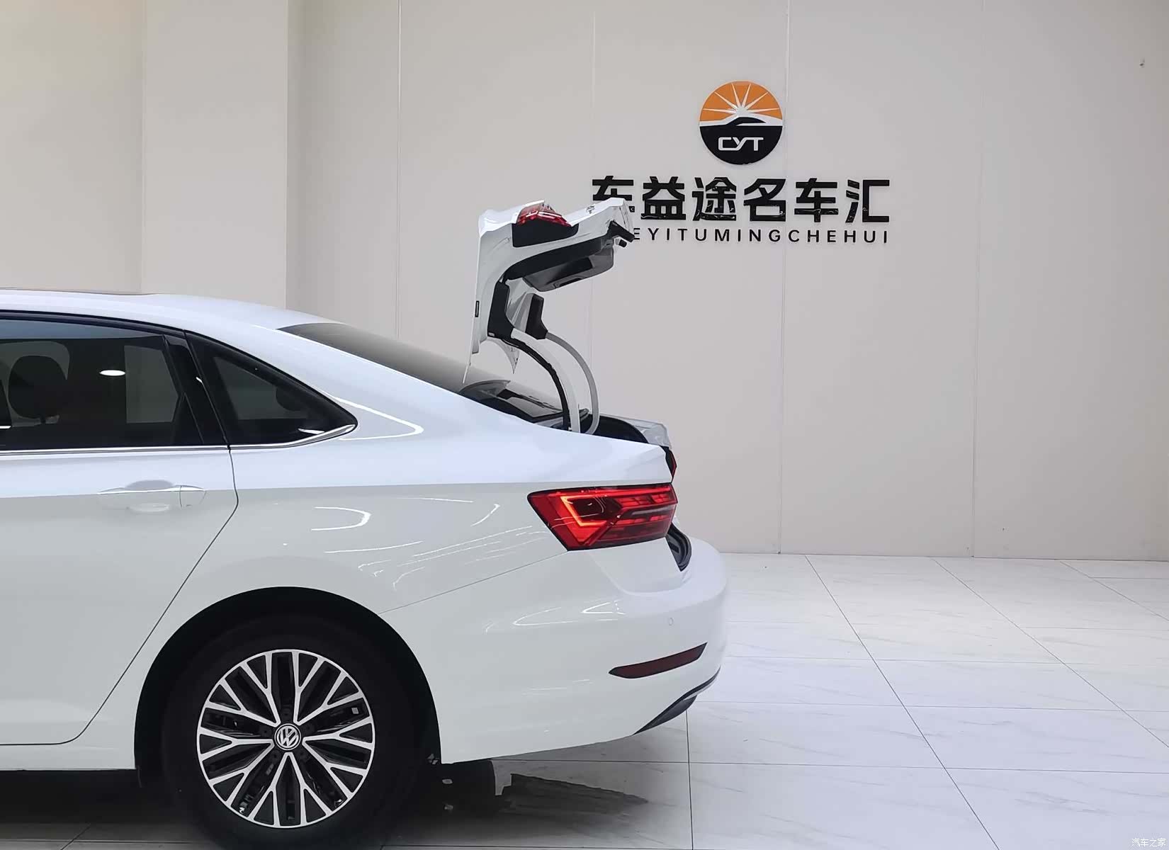 Volkswagen Sagitar, 2020 21