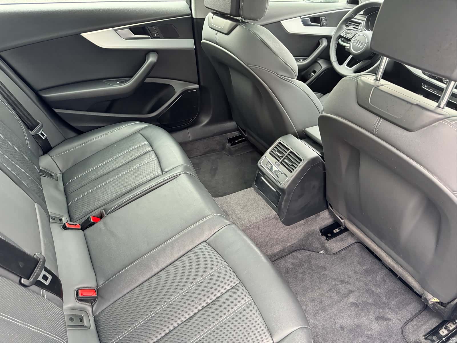 Audi A4L, 2022 15