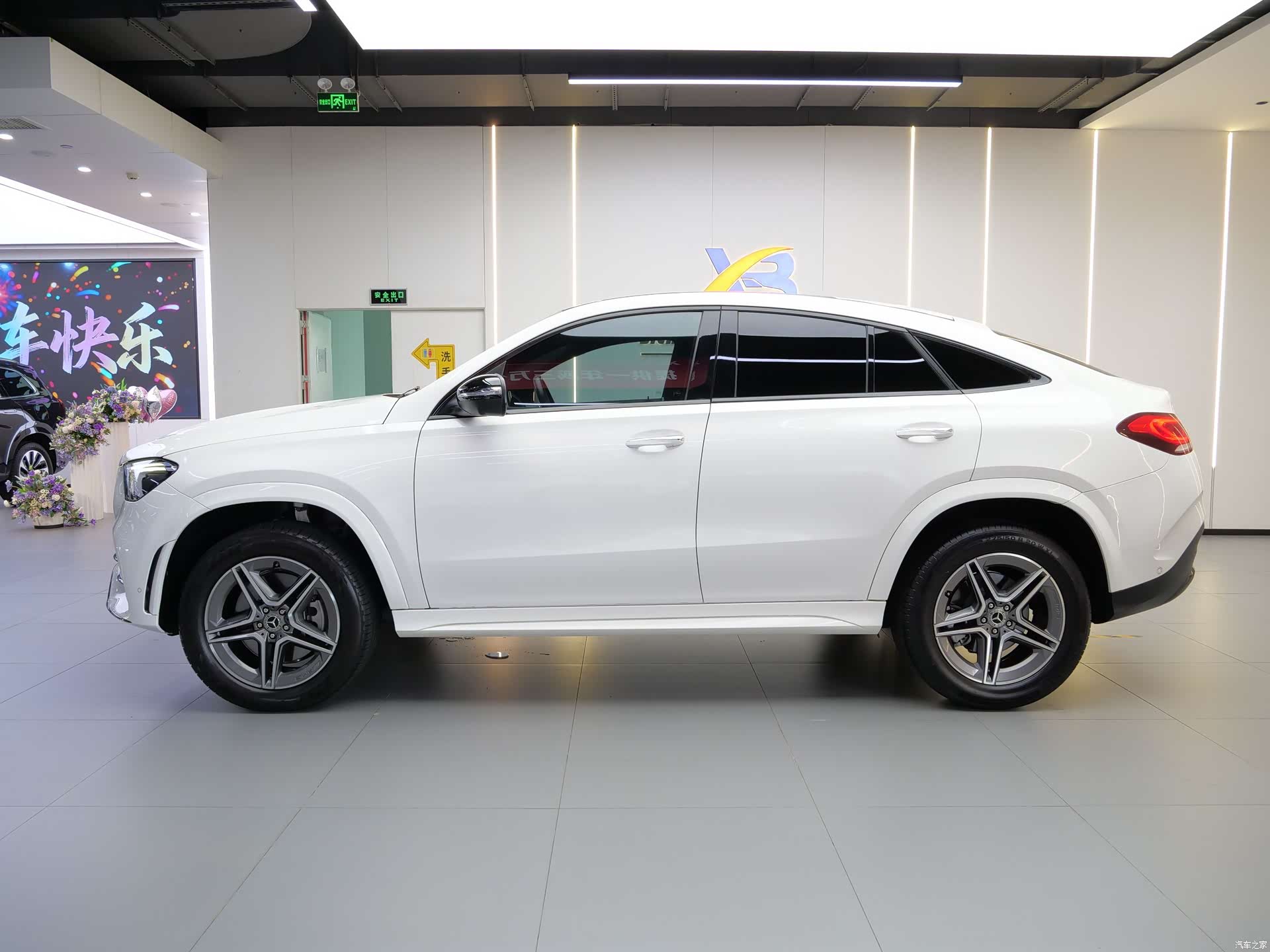 Mercedes-Benz GLE, 2022 4