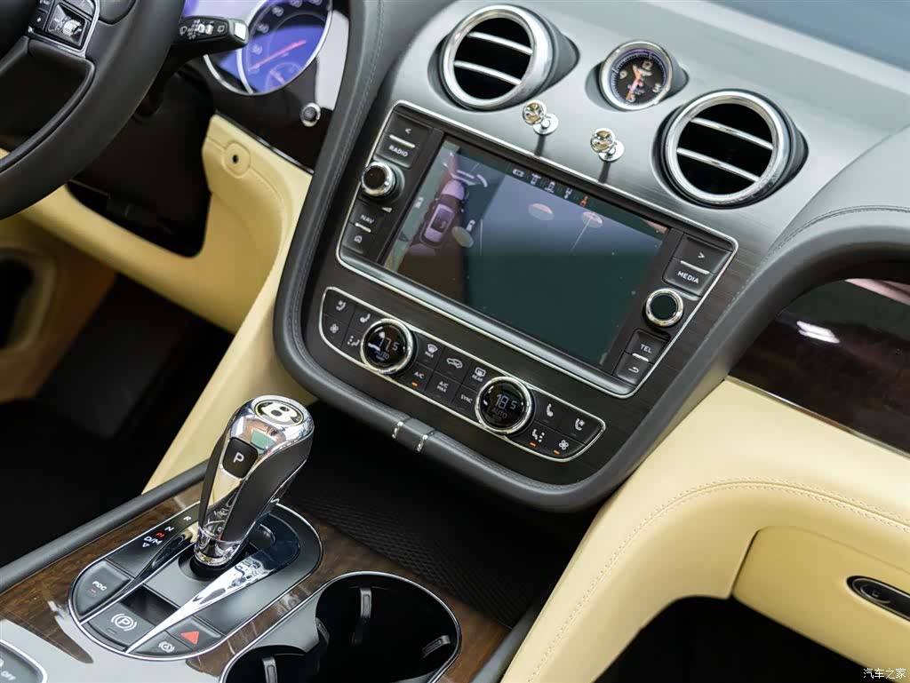Bentley Bentayga, 2020 20