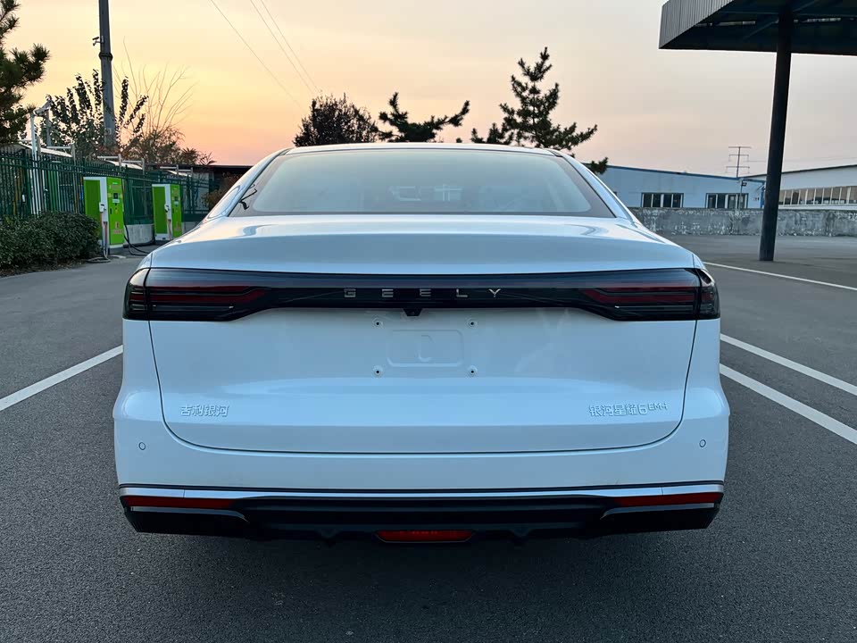 Geely Galaxy Galaxy Sparkle 6