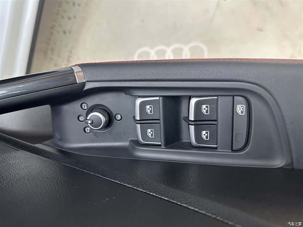 Audi Q2L, 2022 12