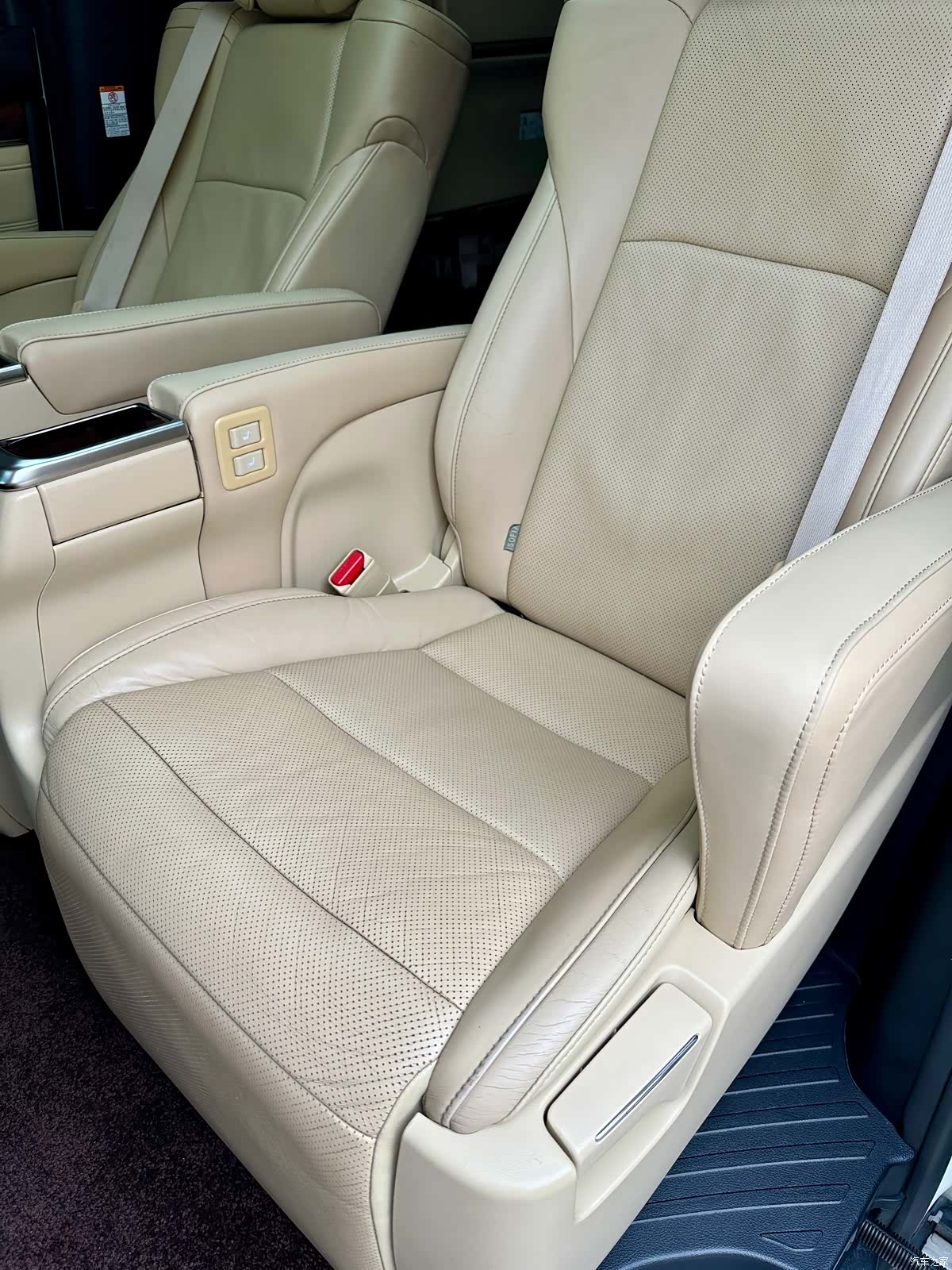 Toyota Alphard, 2016 45
