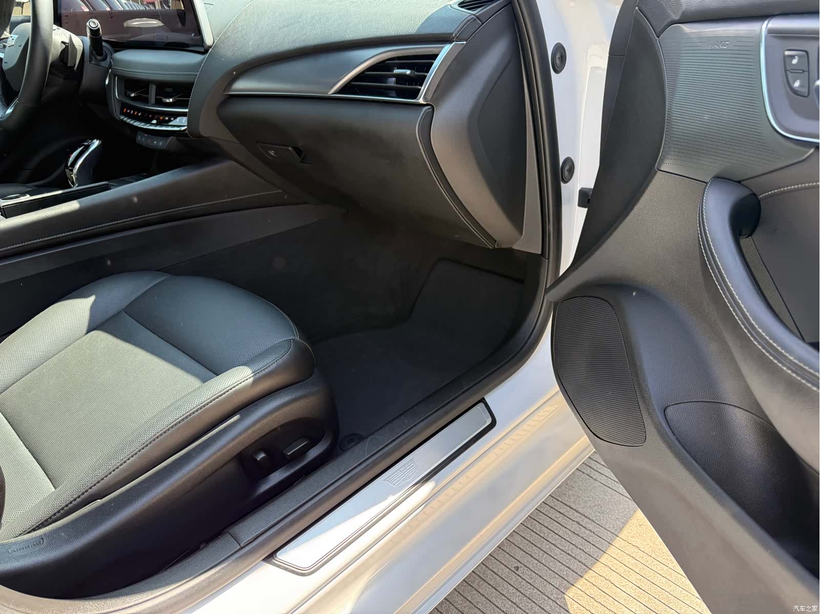 Cadillac CT5, 2025 15