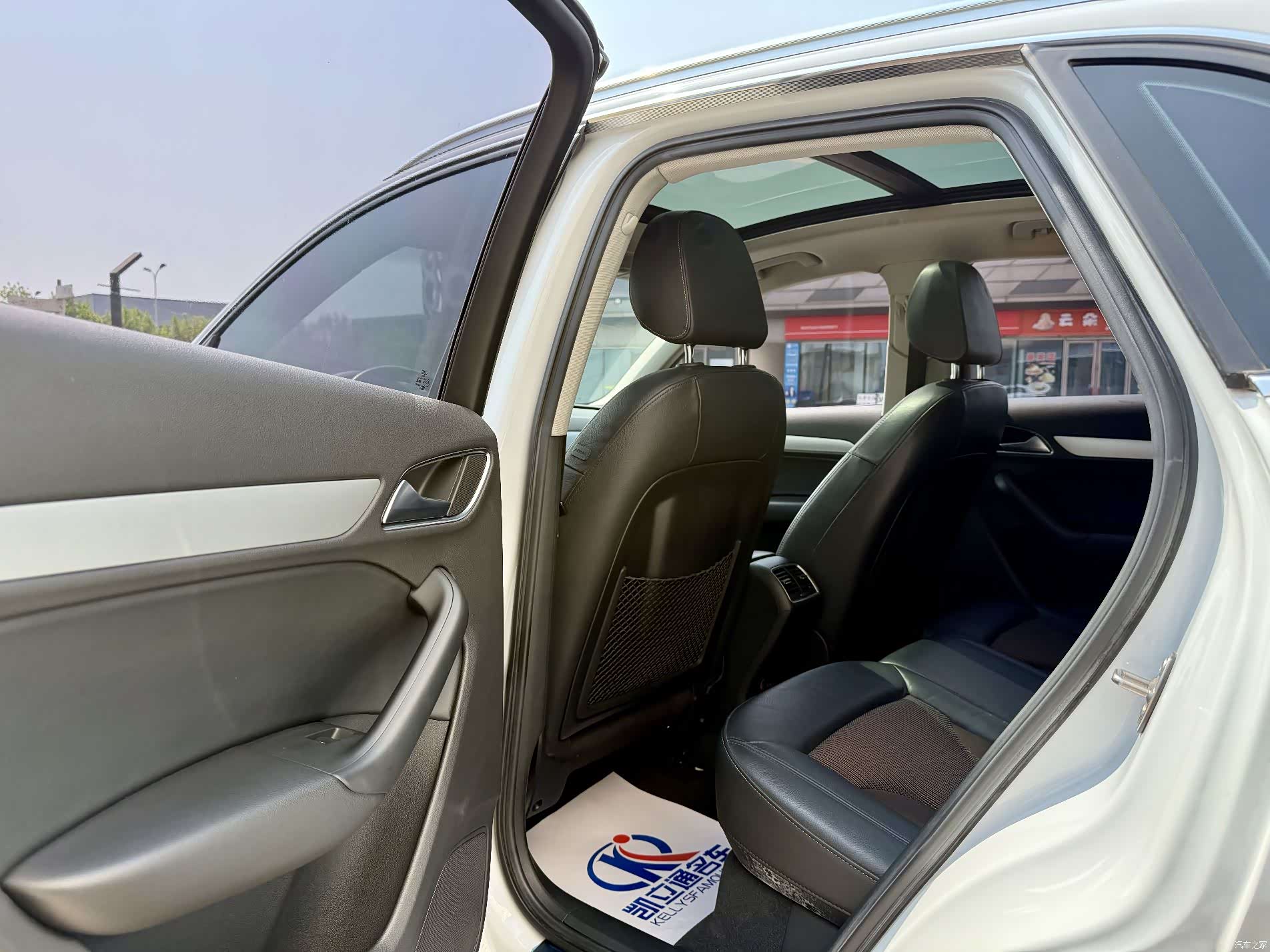 Audi Q3, 2019 9