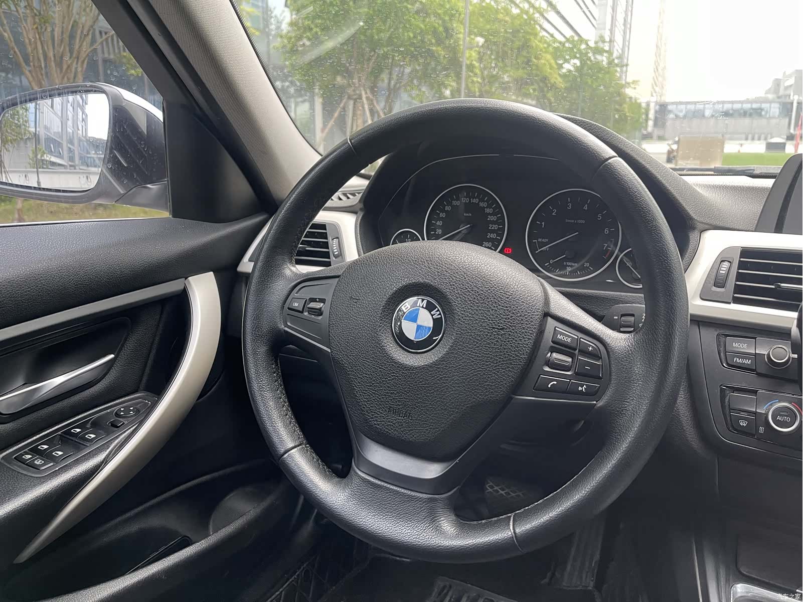 BMW 3 Series, 2014 11