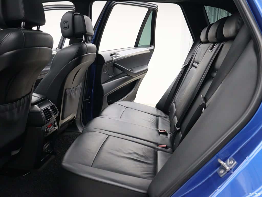 BMW X5, 2010 6